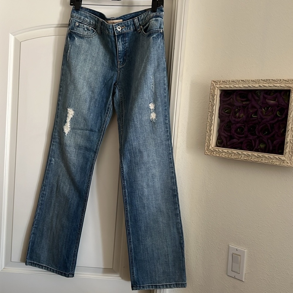 Niotto Jeans / Lightly Distressed Blue Jeans